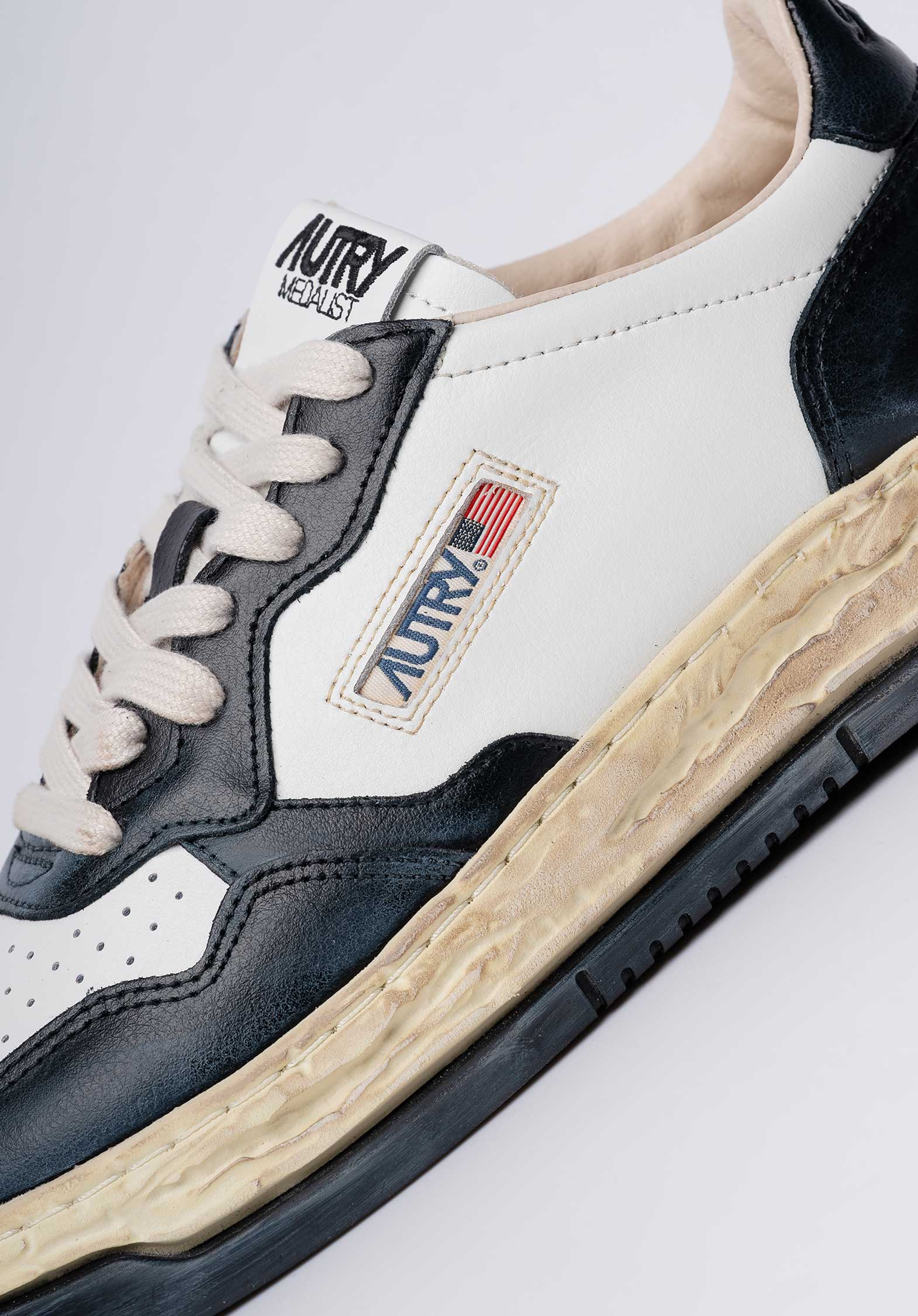 Sneaker Sup Vint Low Mm White-Black - Image 4