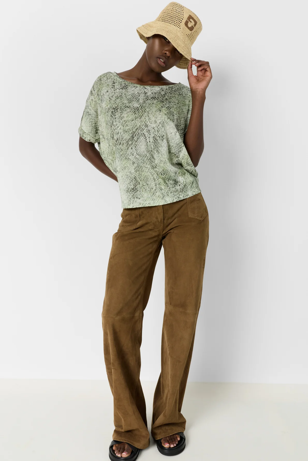 Women Oversized T-Shirt 100 Percent Cotton Jersey - Khaki-Green - Image 3