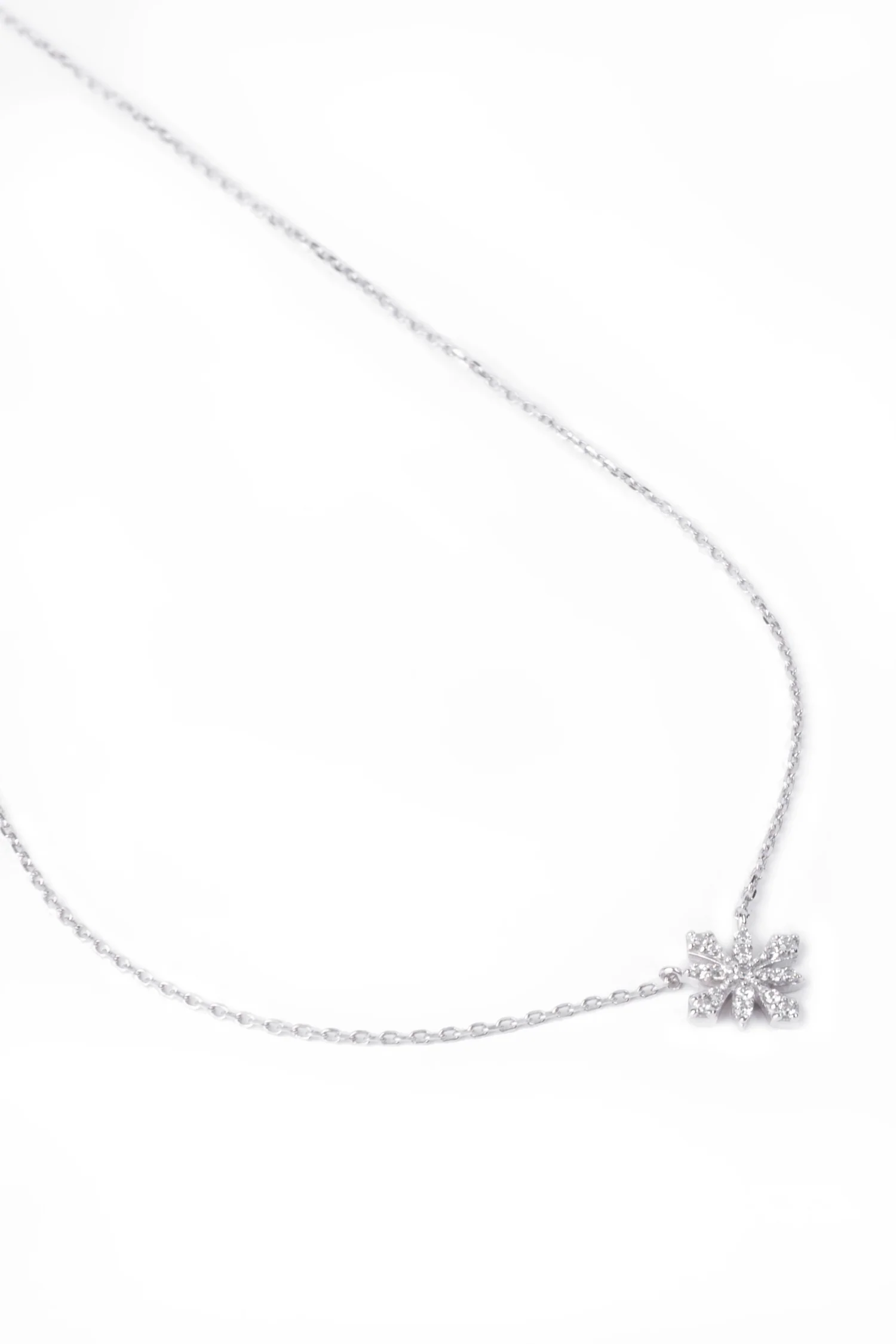 Snow 14K White Gold Necklace - Image 2