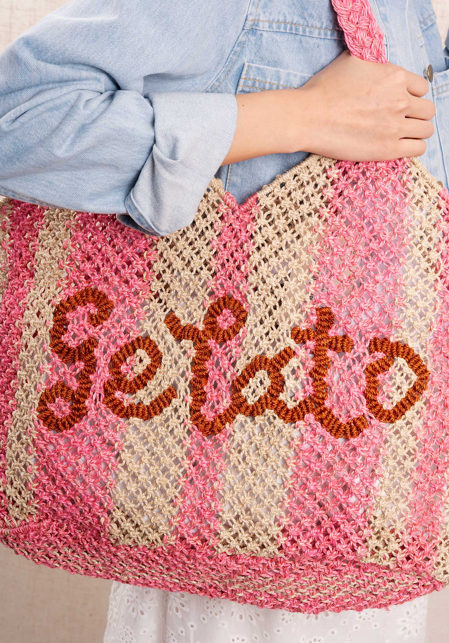 The Jacksons Drew Gelato Handwoven Jute Beach Bag Rose - Image 2